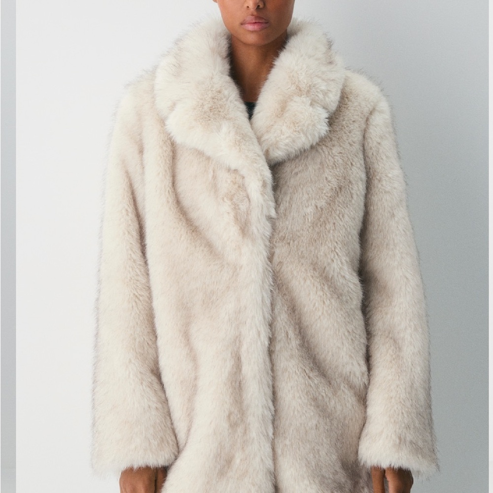 Cortina aritzia fur faux coat